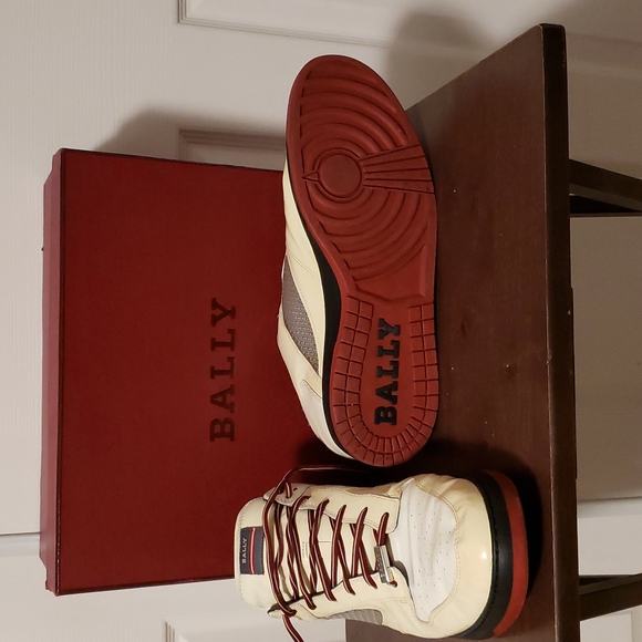 Bally Svia Rener - Picture 2 of 5